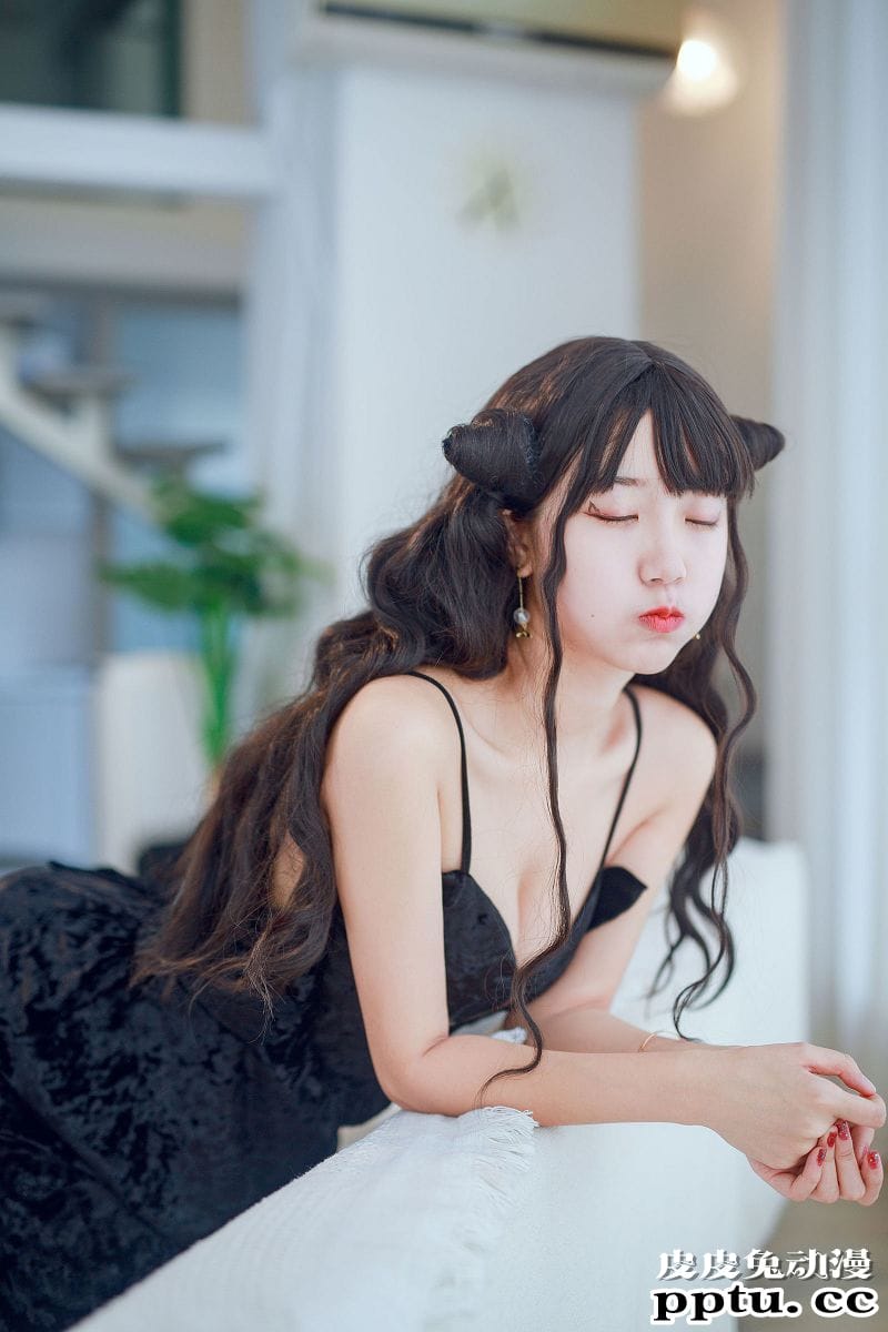 黑川COSPLAY小恶魔黑裙子写真套图[31P]