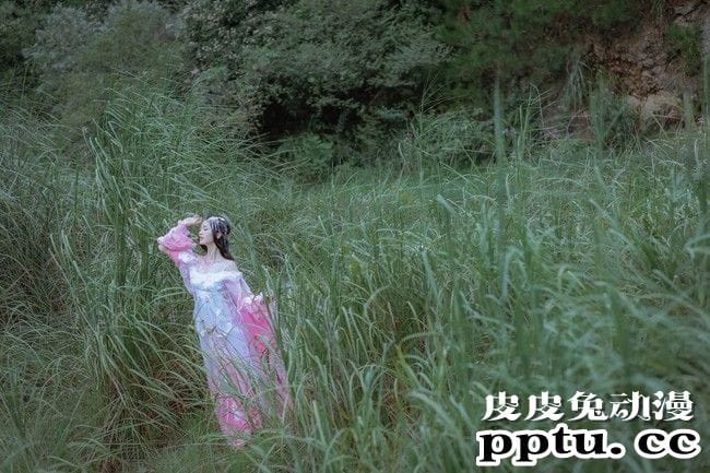 COSPLAY剑网3秀姐《莫许杯深琥珀浓未成沉醉意先融》