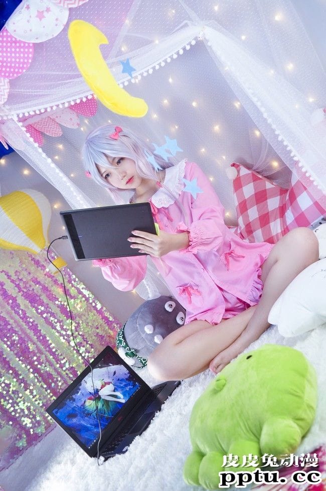 COSPLAY甜美可爱埃罗芒阿老师