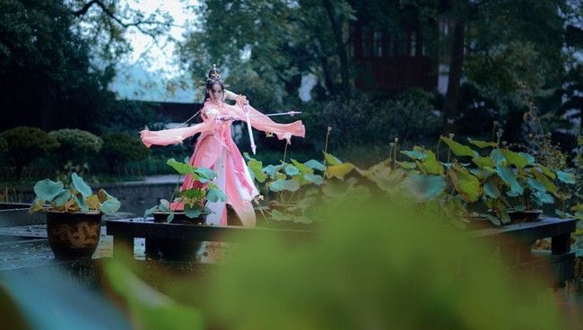 COSPLAY剑网3儒风七秀天阙沉沉夜未央