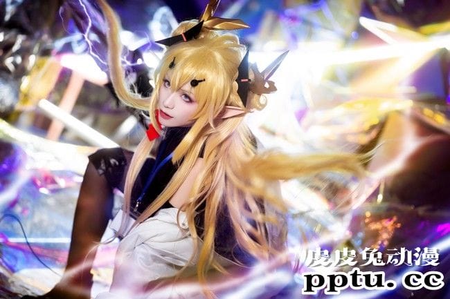 COSPLAY明日方舟惊蛰《一气白雷正法纵贯方圆三化》