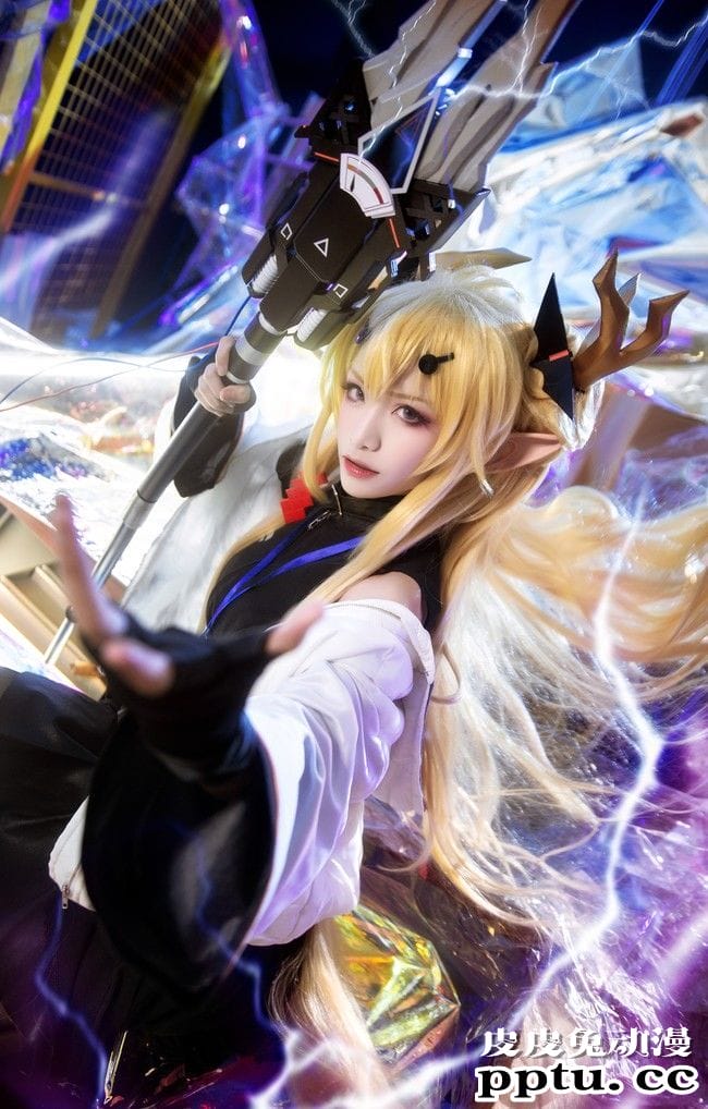 COSPLAY明日方舟惊蛰《一气白雷正法纵贯方圆三化》