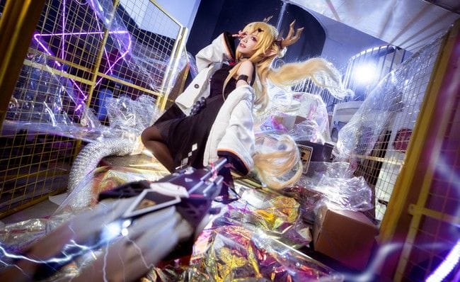 COSPLAY明日方舟惊蛰《一气白雷正法纵贯方圆三化》