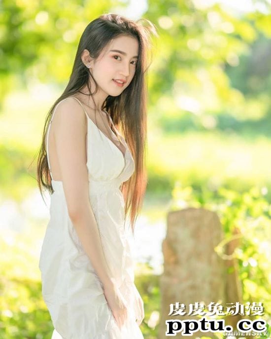 傲人身材模特竟是机甲控 钟爱钢铁侠手办的泰国正妹Maming