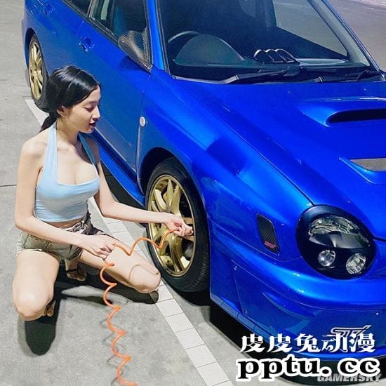 傲人身材模特竟是机甲控 钟爱钢铁侠手办的泰国正妹Maming