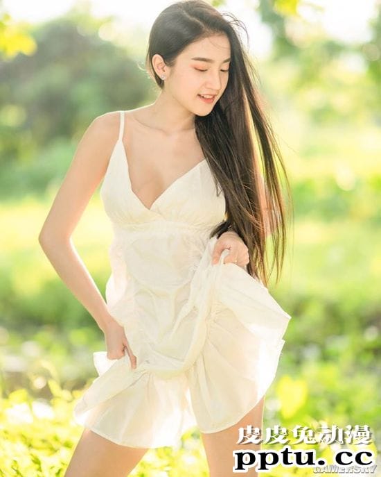 傲人身材模特竟是机甲控 钟爱钢铁侠手办的泰国正妹Maming