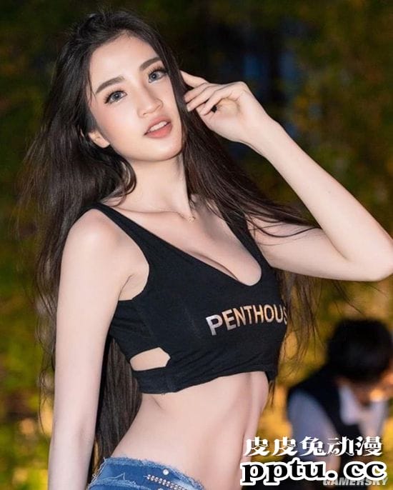 傲人身材模特竟是机甲控 钟爱钢铁侠手办的泰国正妹Maming