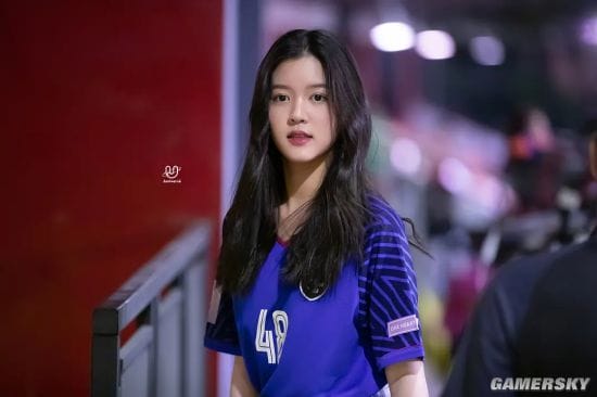 泰国00后日系萌妹 学霸人生本色出演泰剧《天才枪手》走红网络