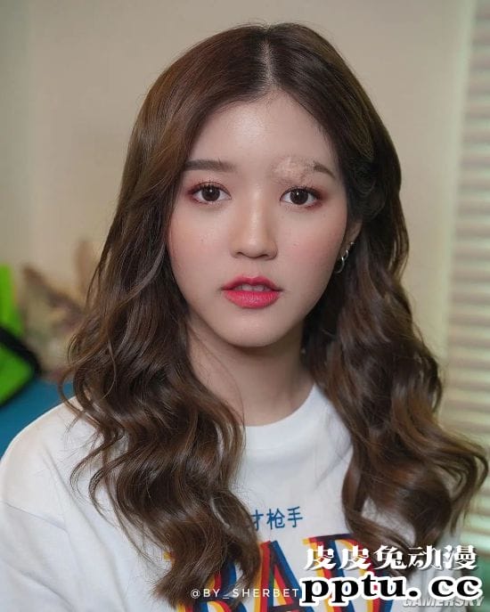 泰国00后日系萌妹 学霸人生本色出演泰剧《天才枪手》走红网络