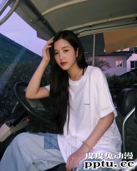 泰国00后日系萌妹 学霸人生本色出演泰剧《天才枪手》走红网络