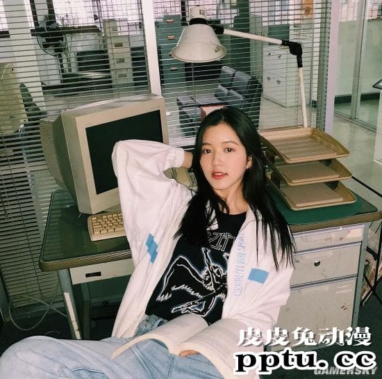 泰国00后日系萌妹 学霸人生本色出演泰剧《天才枪手》走红网络