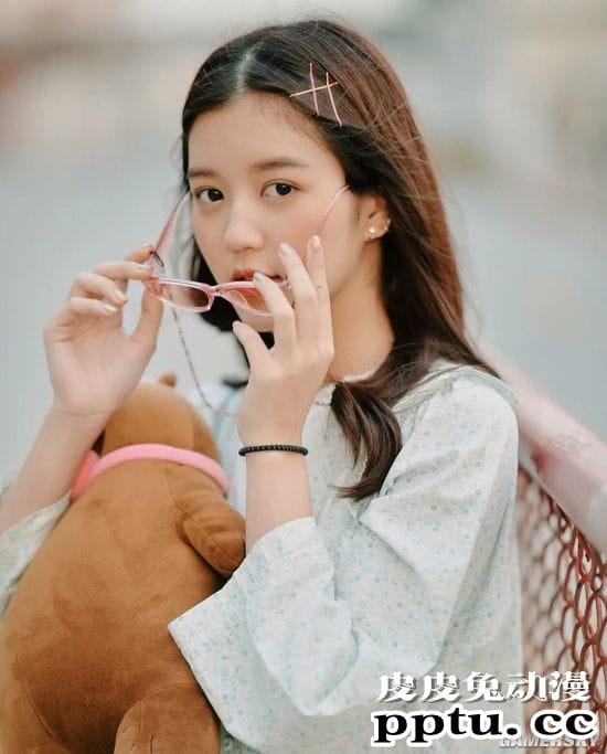 泰国00后日系萌妹 学霸人生本色出演泰剧《天才枪手》走红网络