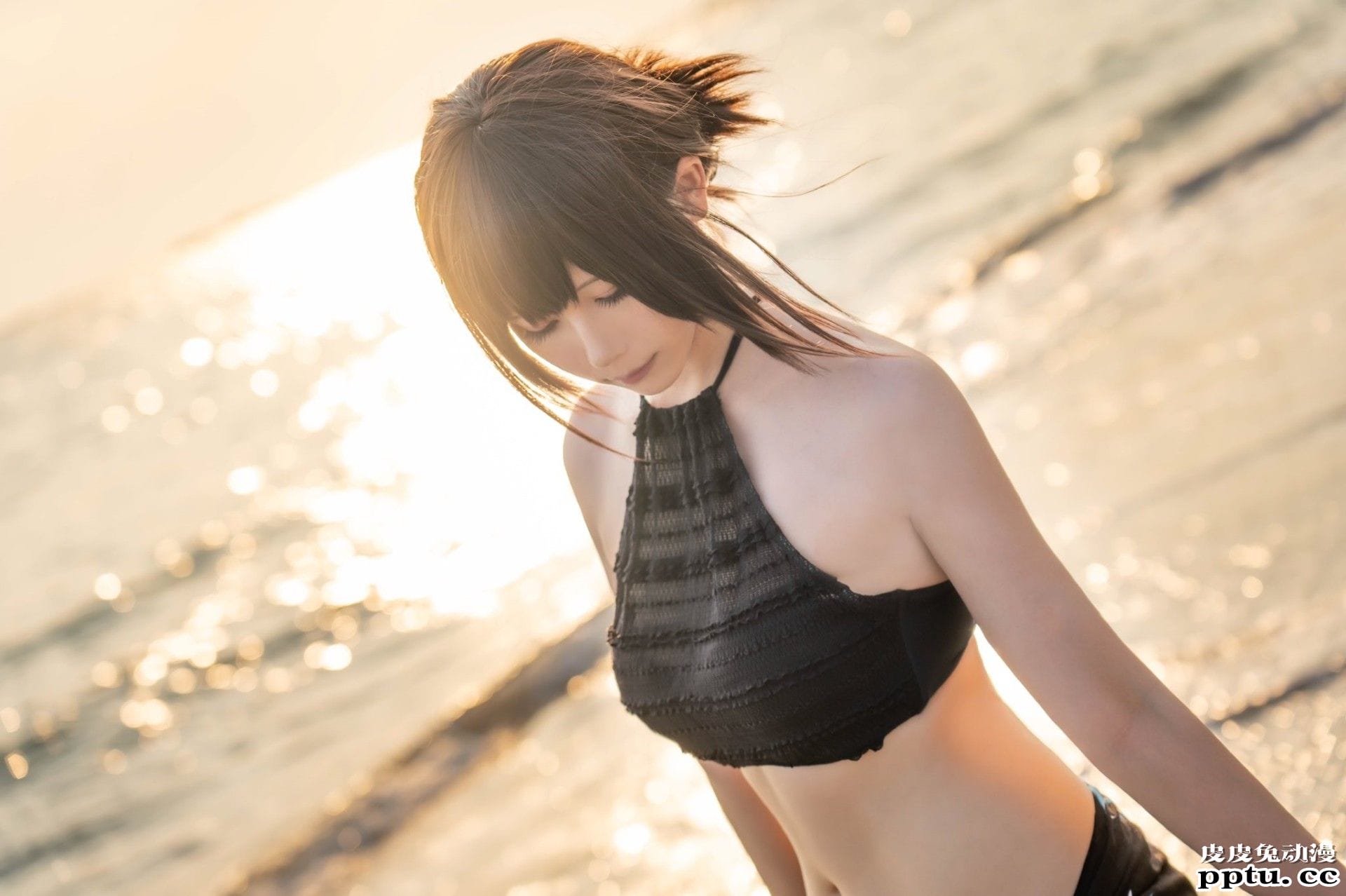 网袜兔女郎与胶衣下平玲花 一周大师级CosPlay赏