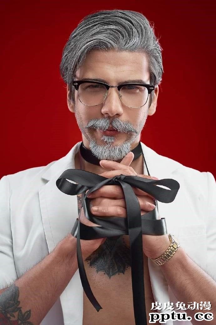 网袜兔女郎与胶衣下平玲花 一周大师级CosPlay赏