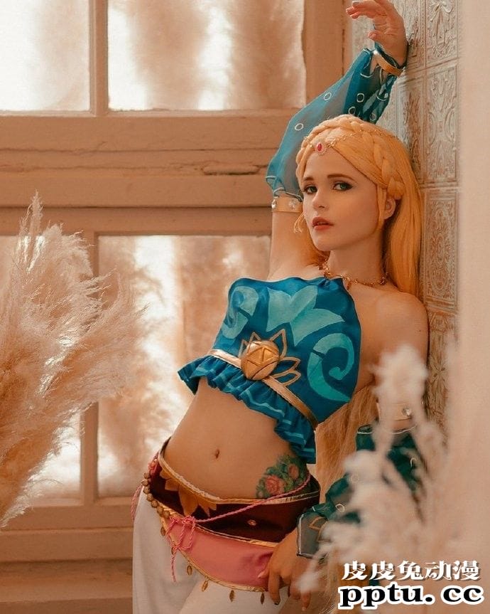 网袜兔女郎与胶衣下平玲花 一周大师级CosPlay赏