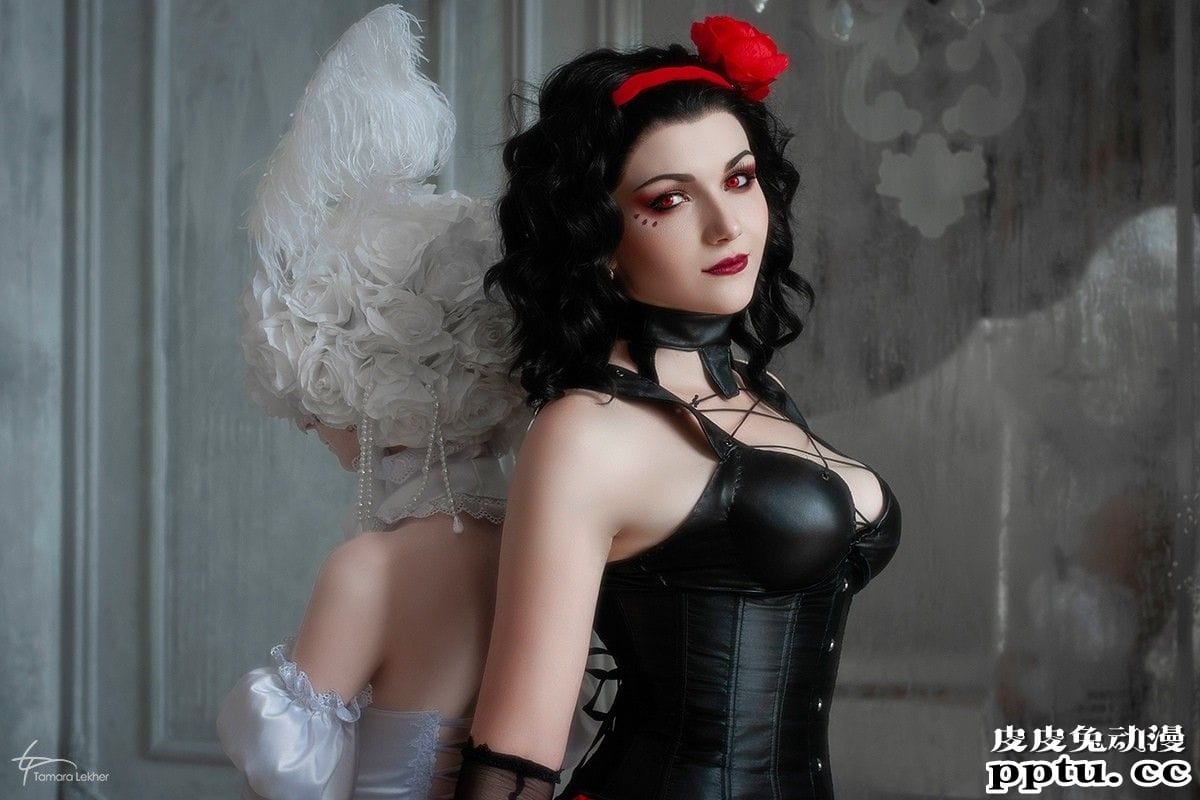 网袜兔女郎与胶衣下平玲花 一周大师级CosPlay赏