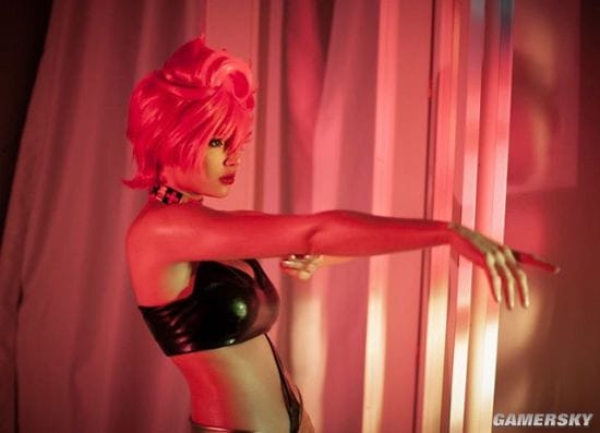 乌克兰小姐姐COS《JOJO》空条徐伦 紧身衣下的绝美公主