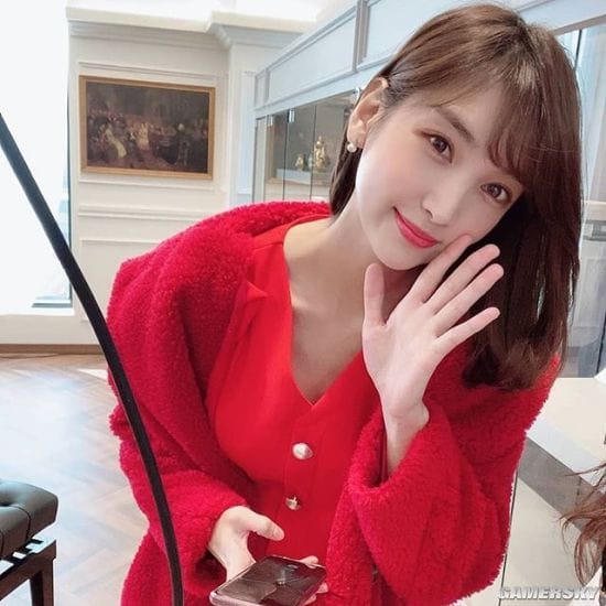 画面让人心跳加速 韩国钢琴小姐姐的福利时间