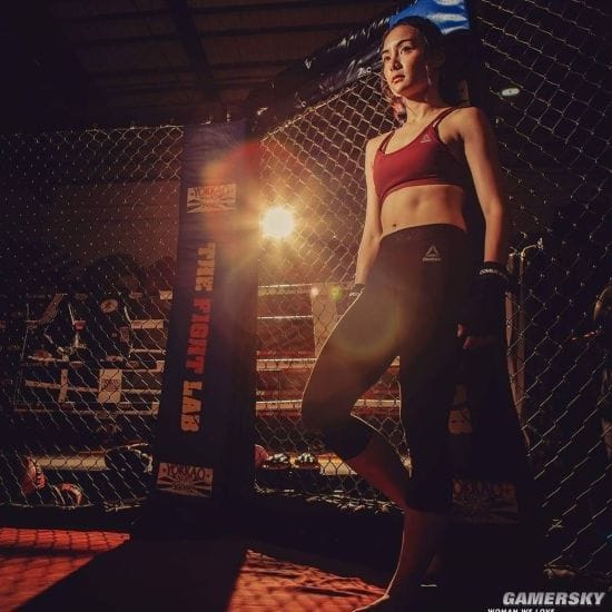 拳击场上的洋娃娃 兼职模特的日泰混血美女拳手