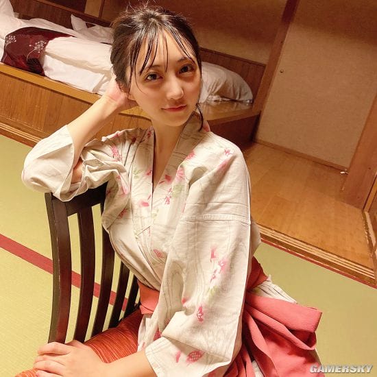 隔屏闻体香 可以靠身材却做了书评家的辻りりさ