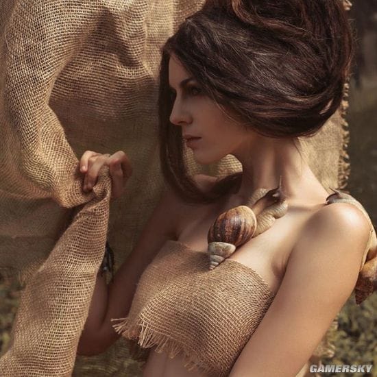 纤细身材完美还原二次元 来自俄罗斯的美艳COSER Alice Spiegel