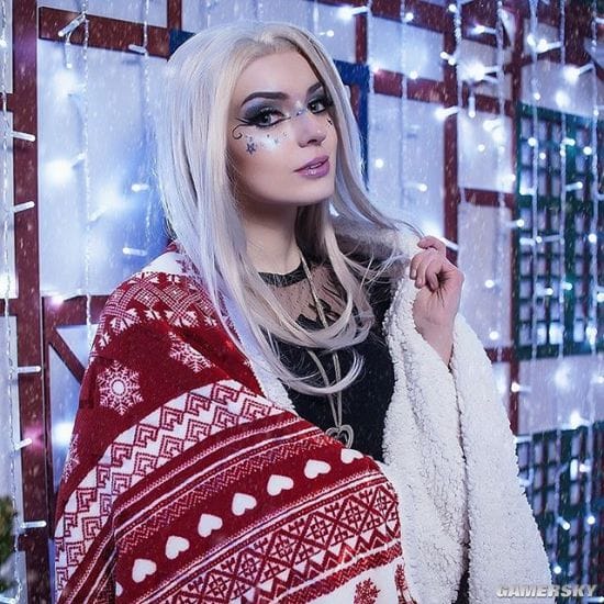 纤细身材完美还原二次元 来自俄罗斯的美艳COSER Alice Spiegel