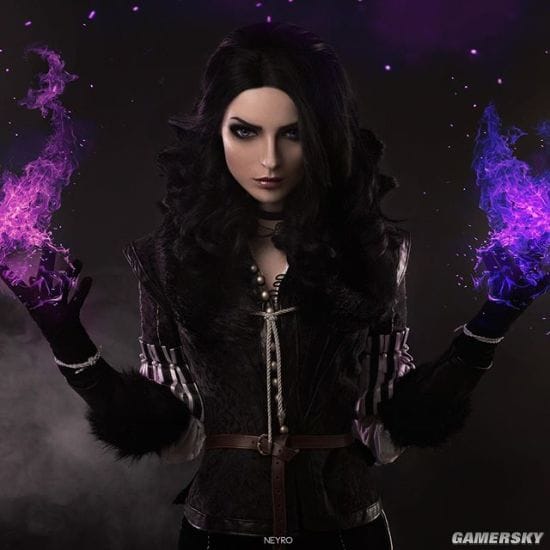 纤细身材完美还原二次元 来自俄罗斯的美艳COSER Alice Spiegel