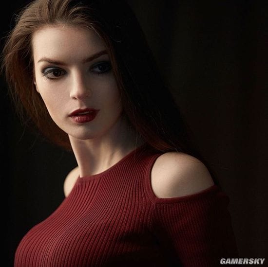 纤细身材完美还原二次元 来自俄罗斯的美艳COSER Alice Spiegel