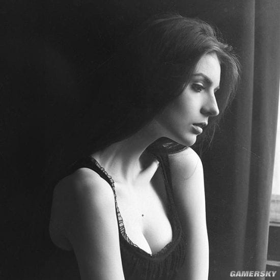 纤细身材完美还原二次元 来自俄罗斯的美艳COSER Alice Spiegel