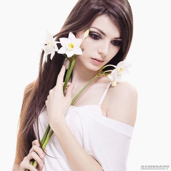 纤细身材完美还原二次元 来自俄罗斯的美艳COSER Alice Spiegel