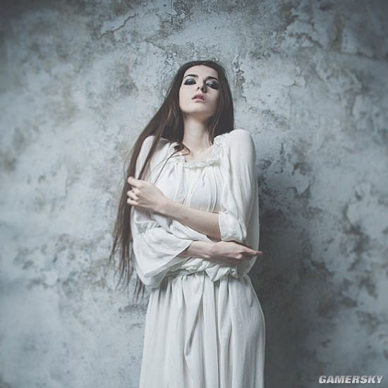 纤细身材完美还原二次元 来自俄罗斯的美艳COSER Alice Spiegel