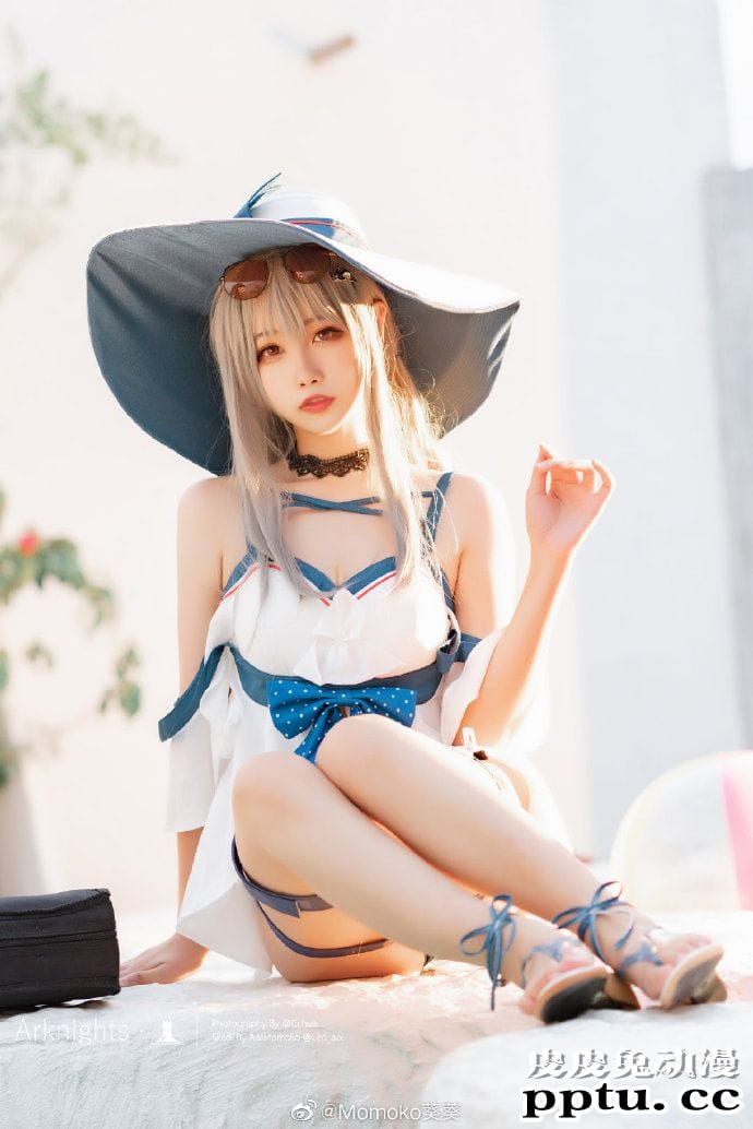 《明日方舟》斯卡蒂泳装性感Cosplay【CN:Momoko葵葵】