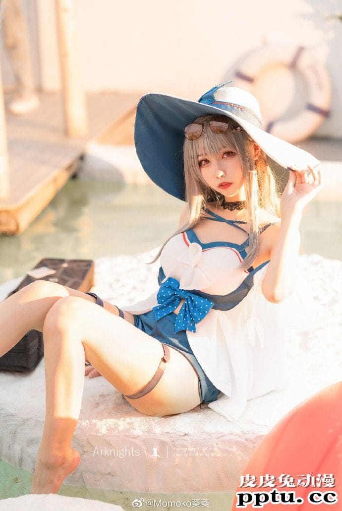 《明日方舟》斯卡蒂泳装性感Cosplay【CN:Momoko葵葵】