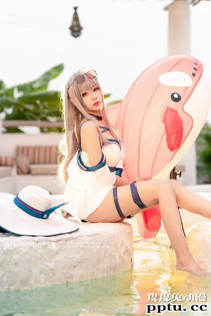 《明日方舟》斯卡蒂泳装性感Cosplay【CN:Momoko葵葵】