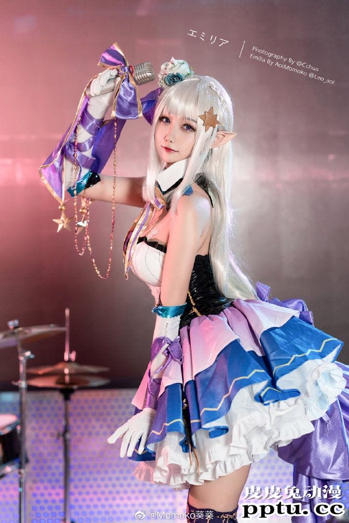《Re:从零开始的异世界生活》艾米莉亚偶像歌手Cosplay【CN:Momoko葵葵】