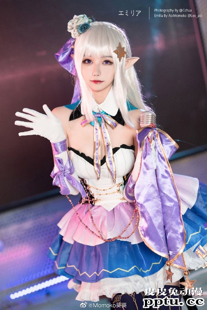 《Re:从零开始的异世界生活》艾米莉亚偶像歌手Cosplay【CN:Momoko葵葵】