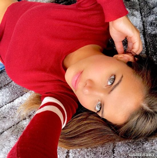 小麦肤色的优美曲线 拥有迷人电眼的哥伦比亚辣妹LindaPalacio