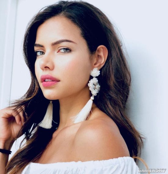 小麦肤色的优美曲线 拥有迷人电眼的哥伦比亚辣妹LindaPalacio