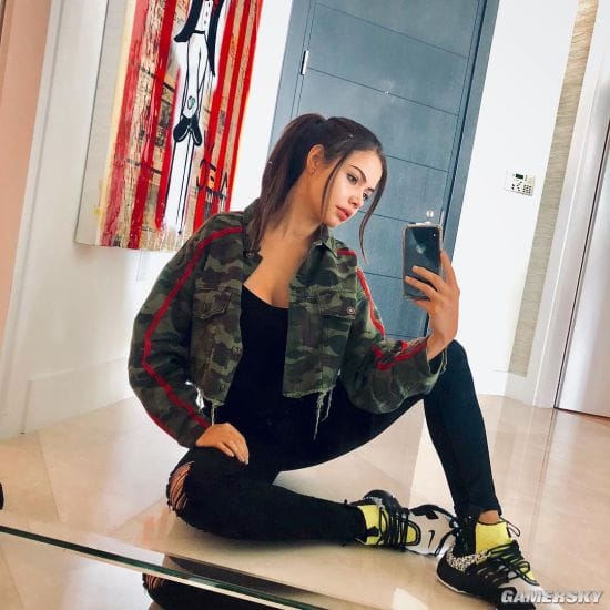 小麦肤色的优美曲线 拥有迷人电眼的哥伦比亚辣妹LindaPalacio