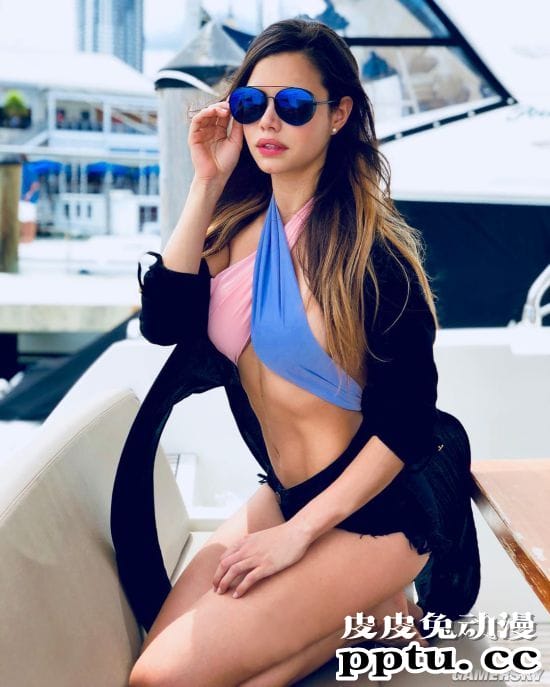 小麦肤色的优美曲线 拥有迷人电眼的哥伦比亚辣妹LindaPalacio