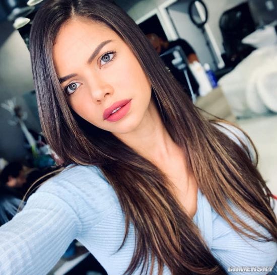 小麦肤色的优美曲线 拥有迷人电眼的哥伦比亚辣妹LindaPalacio