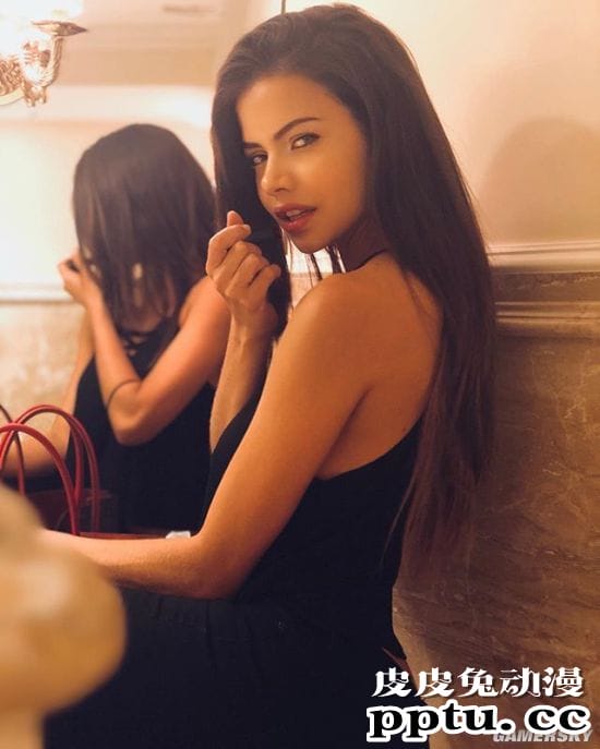 小麦肤色的优美曲线 拥有迷人电眼的哥伦比亚辣妹LindaPalacio