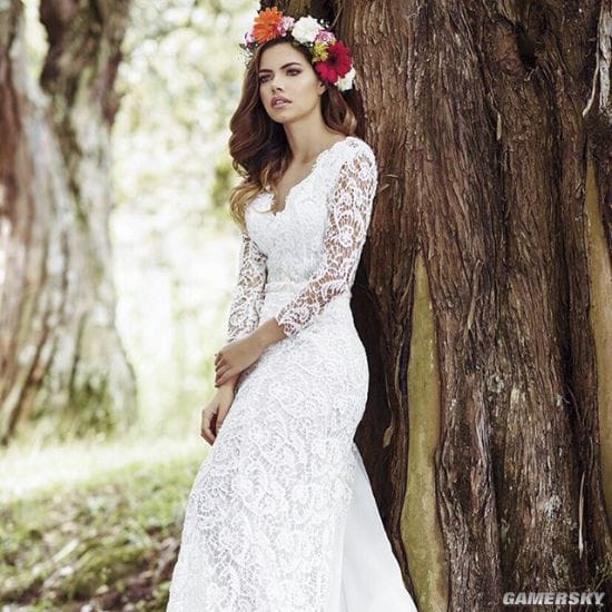 小麦肤色的优美曲线 拥有迷人电眼的哥伦比亚辣妹LindaPalacio