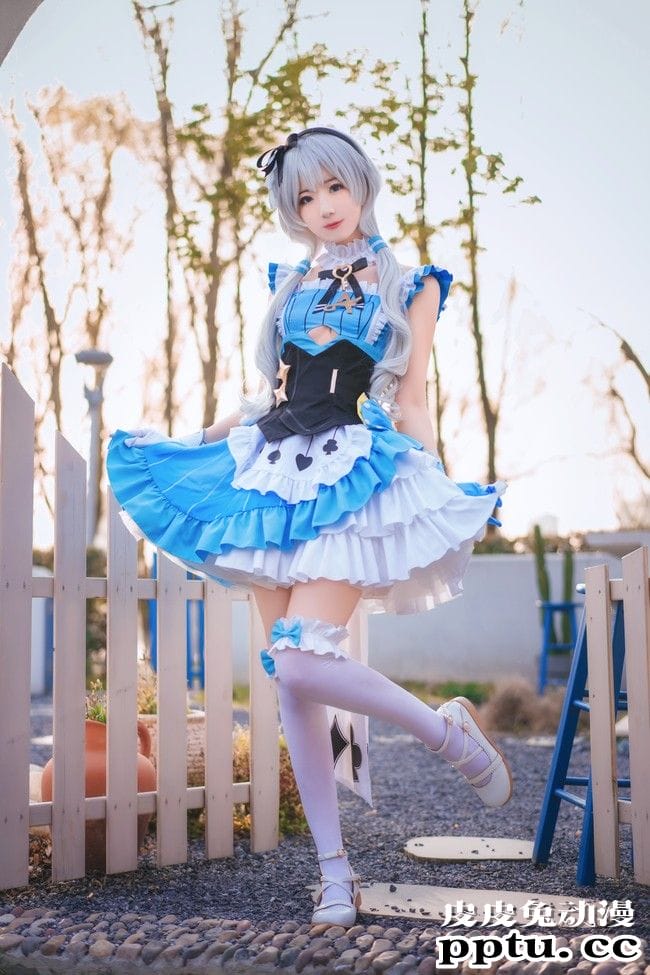 《崩坏3》德丽莎可爱Cosplay【CN:弥音音ww】