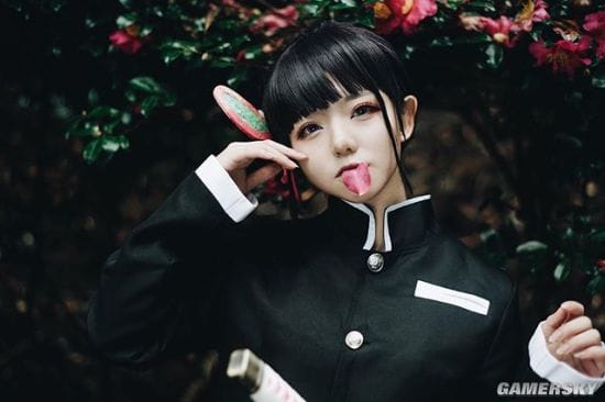 俏皮可爱的精致樱花妹 充满青春气息的岛国正妹COSER