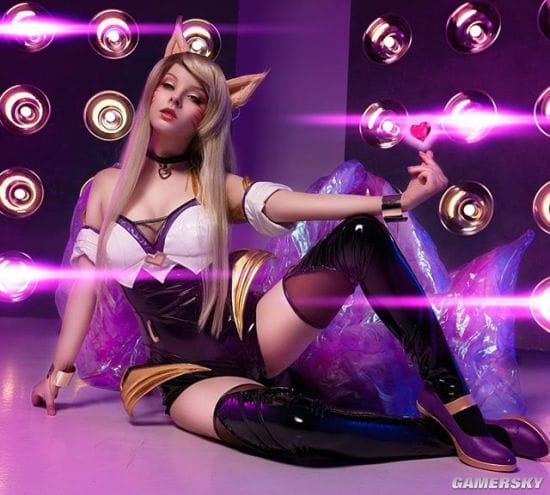 俄妹COS《LOL》K/DA女王阿狸 黑蕾丝长腿御姐