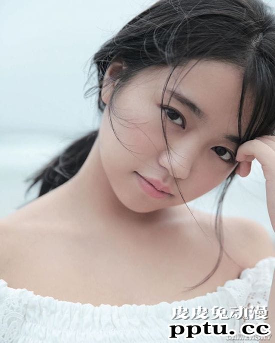 超常发育的曲线身材 甜美笑颜的写真偶像大原优乃