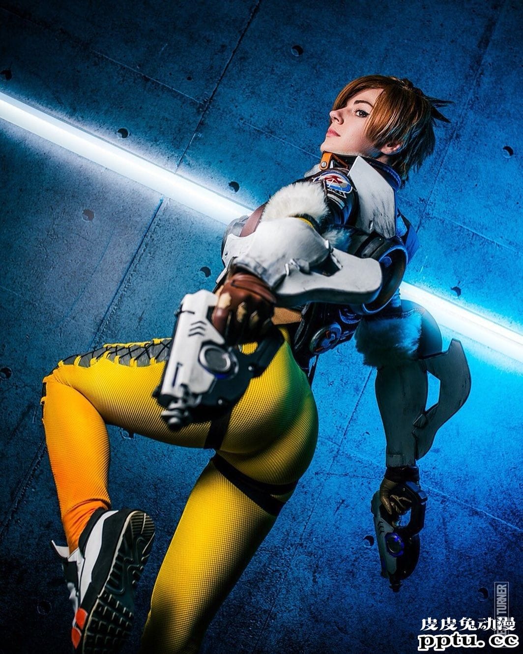 女王黑丝阿狸与水着小恶魔 一周大师级CosPlay赏