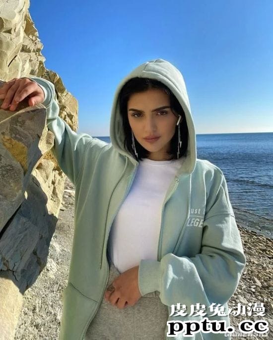 21岁走红的俄罗斯网红辣妹 战斗民族的抖音女王Dina Saeva