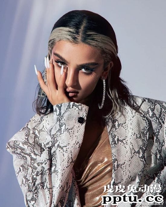 21岁走红的俄罗斯网红辣妹 战斗民族的抖音女王Dina Saeva